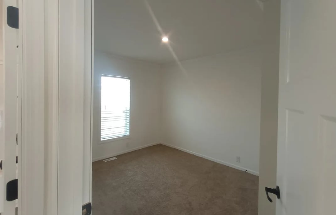 Building Photo - 37266 Burrstone Ln