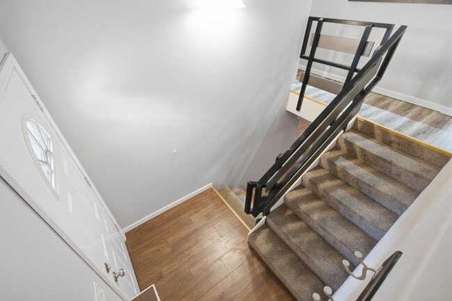 Building Photo - 2309 Anderson Ave