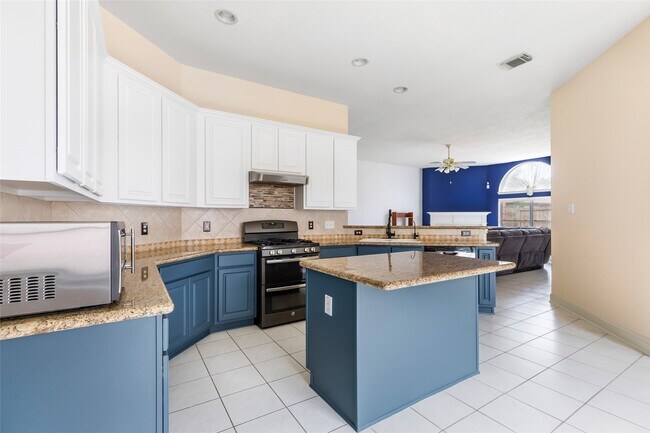 Building Photo - 18418 Hot Creek Ct