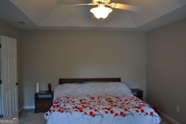 Building Photo - 1620 Grand Jct