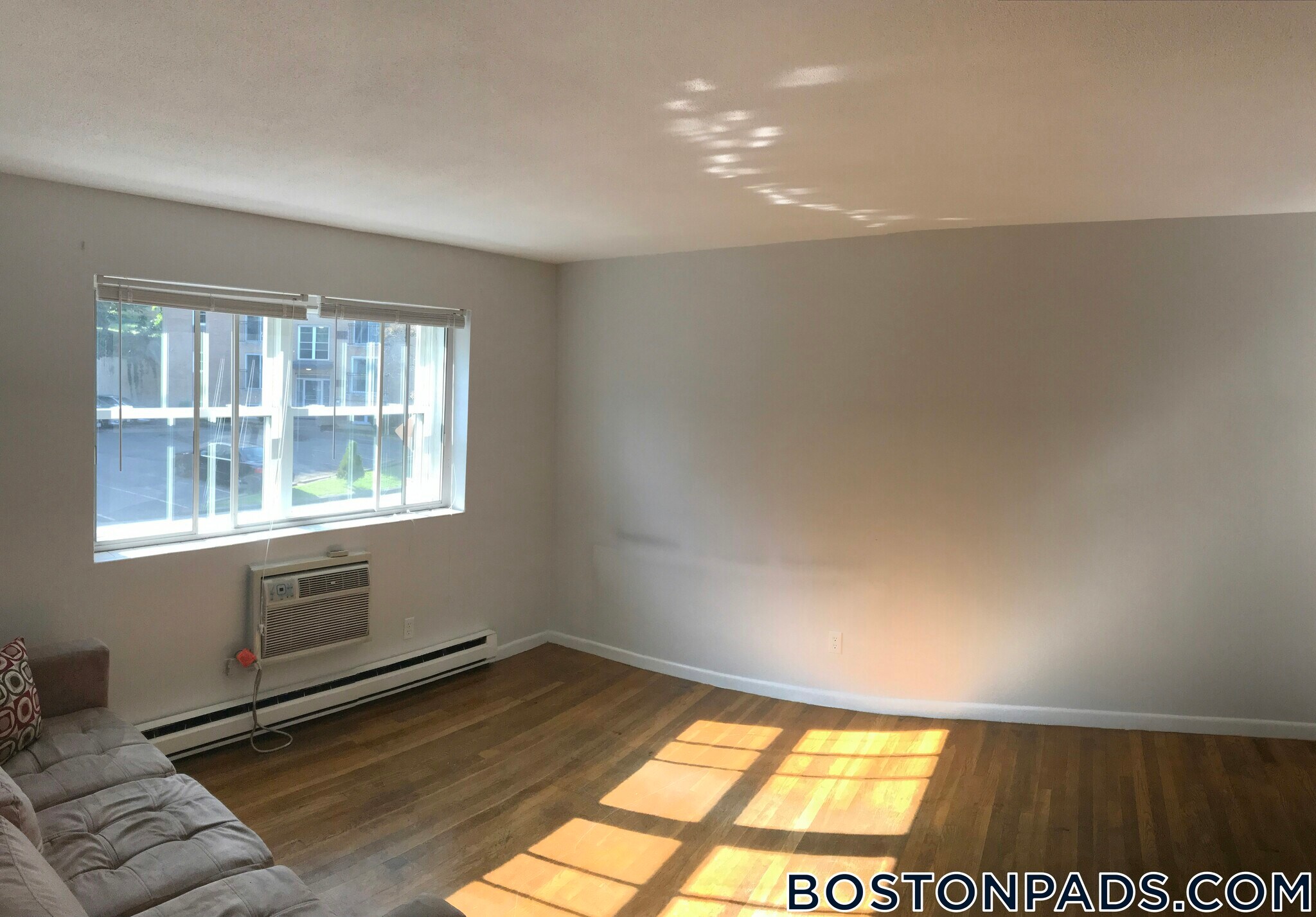 Building Photo - 5 Waldemar Ave