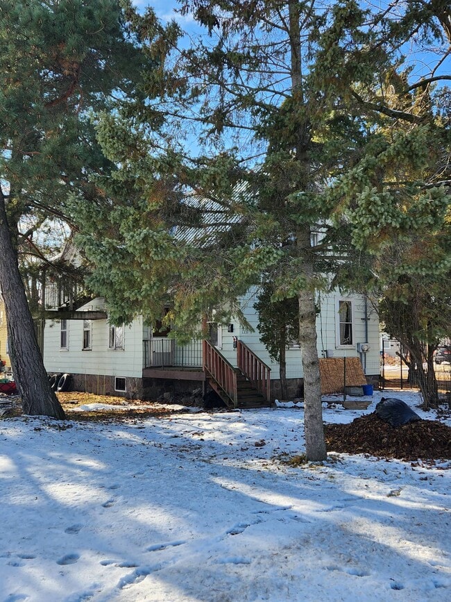 Building Photo - 1331 5th Ave
