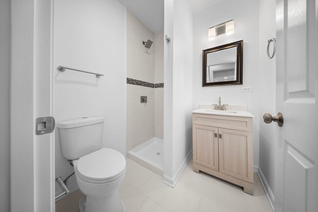 Building Photo - 867 Church Rd