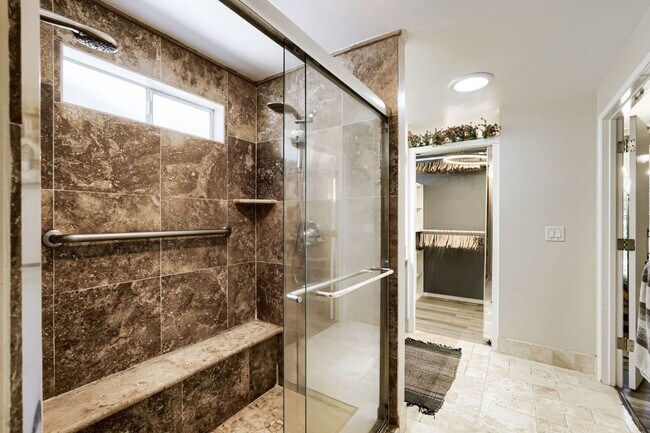 Building Photo - 3bd/1.75ba Issaquah Home
