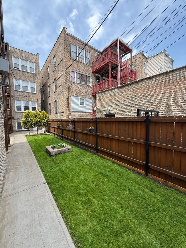 Building Photo - Saint Louis