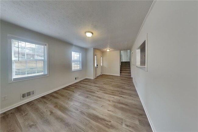 Building Photo - 3499 Ulster Ln NE