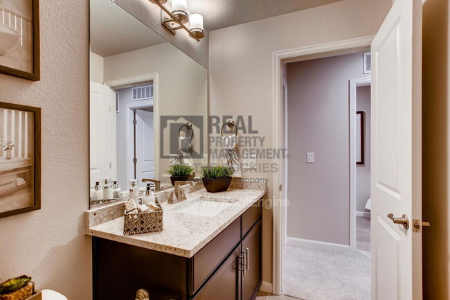 Building Photo - 2711 Tallgrass Ln