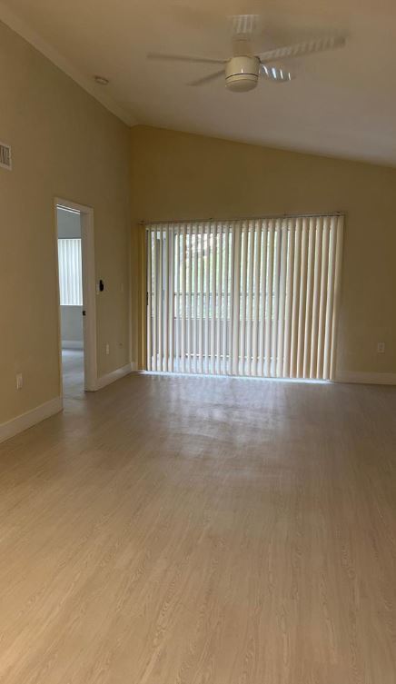 Building Photo - 2811 N Oakland Forest Dr