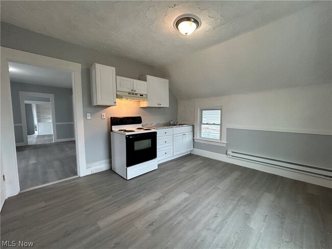 Building Photo - 3512 Henritze Ave