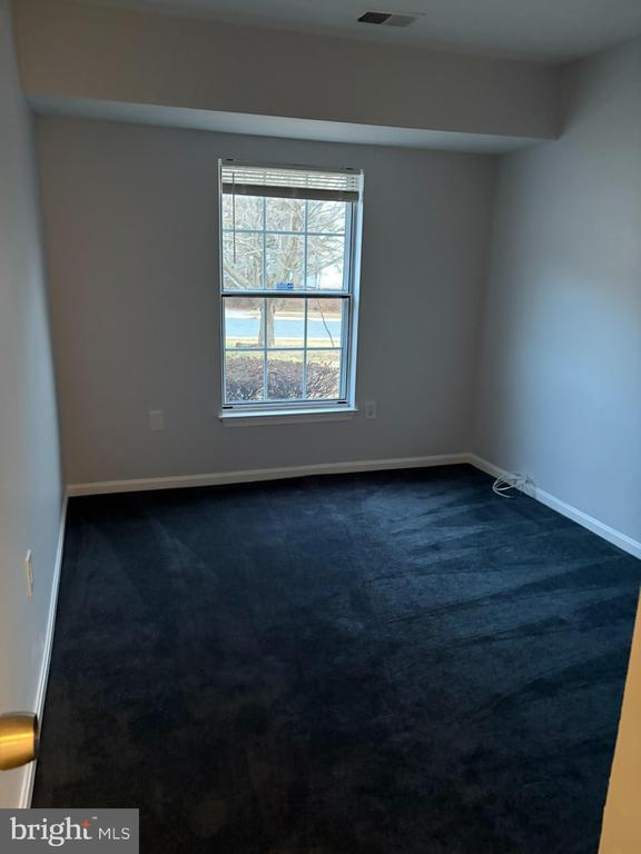 Building Photo - 424 Crisfield Dr