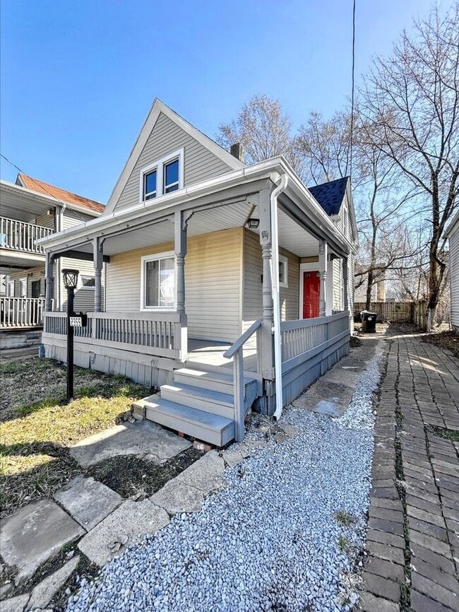 Building Photo - Adorable 3-Bedroom Home with Modern Conven...
