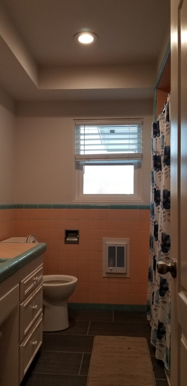 Building Photo - 5666 Dorothy Way