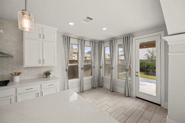 Building Photo - 21215 Central Vly Ln