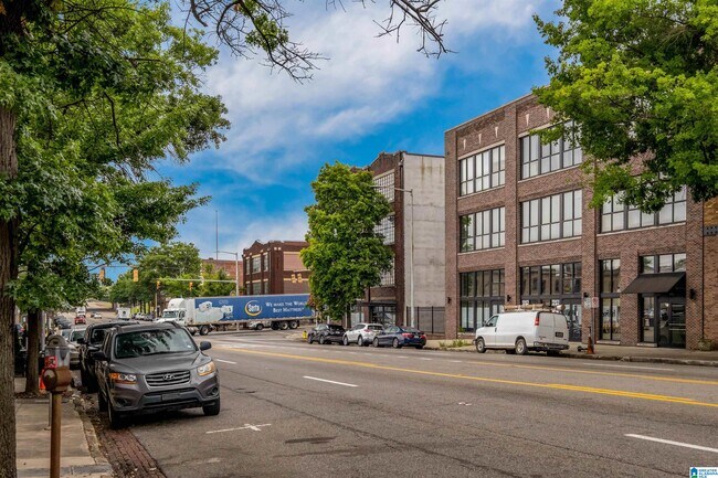 Building Photo - 2329 1st Ave N