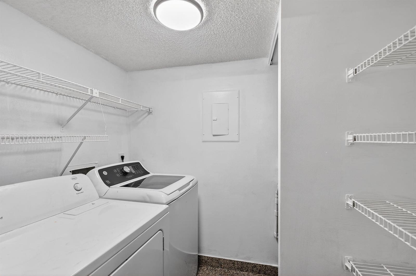 Building Photo - 4723 Sable Pine Cir