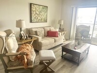 Building Photo - 4950 E Sabal Palm Blvd