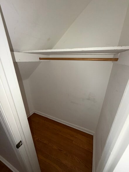 Building Photo - 186 Seaton Rd