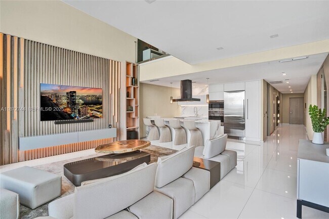 Building Photo - 1100 Biscayne Blvd