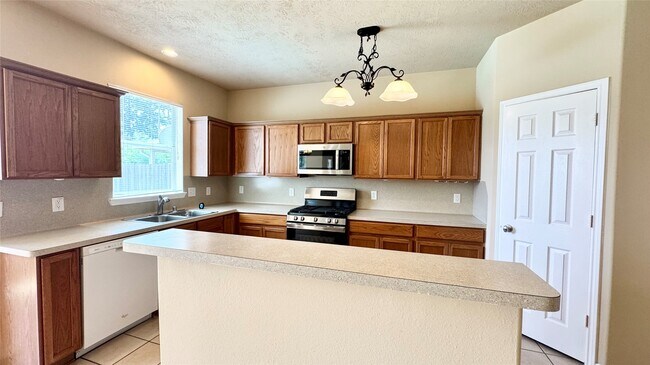 Building Photo - 11011 Northam Dr