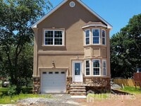 Building Photo - 57 Ray St