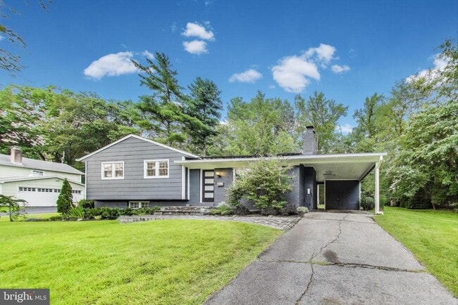 Building Photo - 4422 Neptune Dr