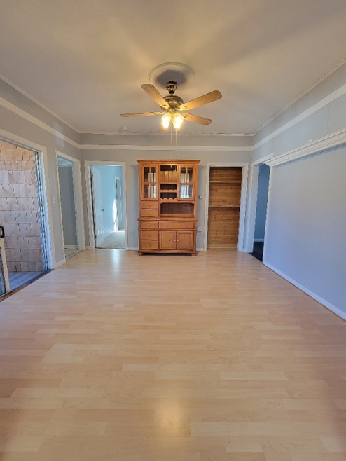 Building Photo - 129 Snow St