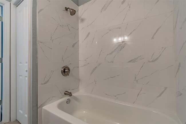 Building Photo - 1709 W Louisiana Ave