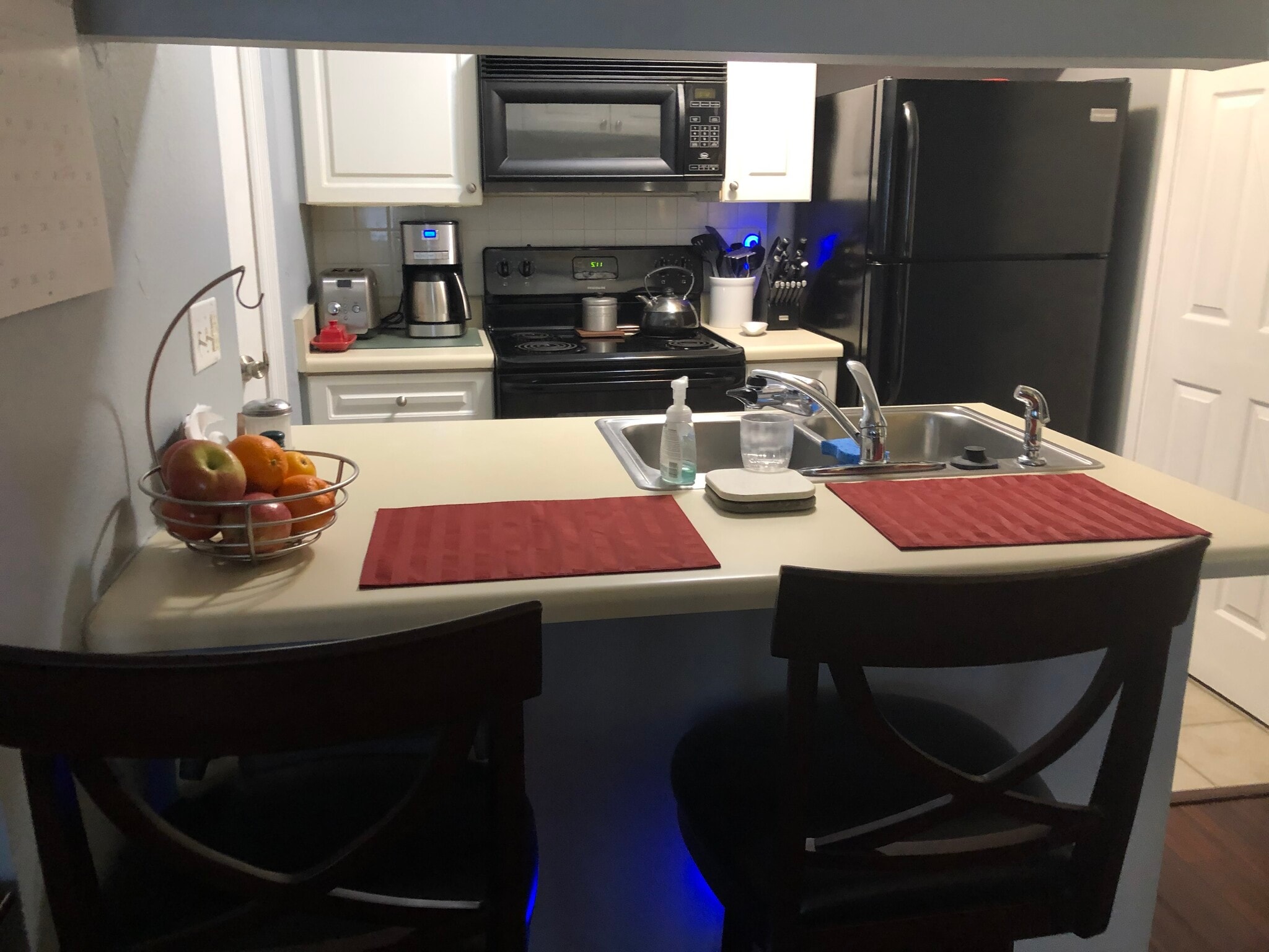 Building Photo - 1000 W Horatio St