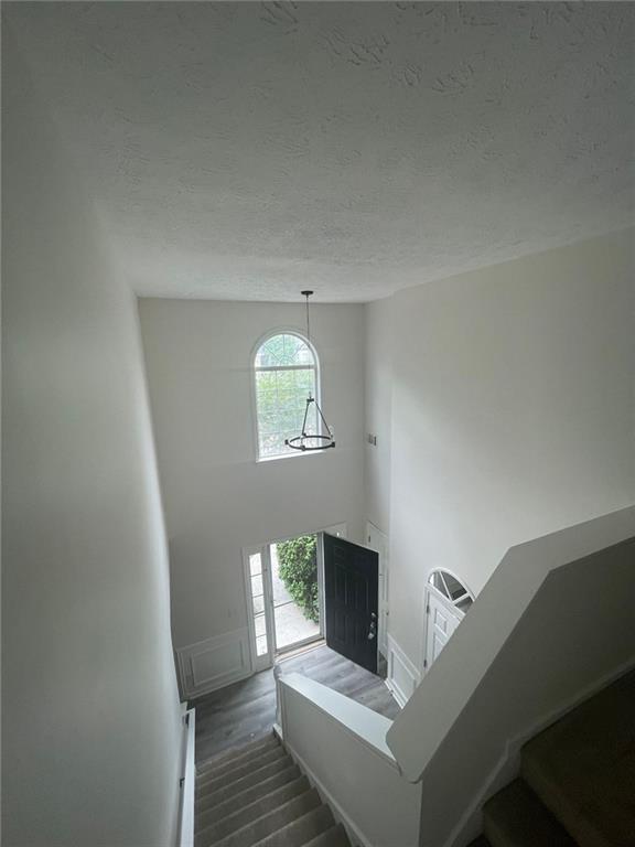 Building Photo - 620 Manor Glen Dr