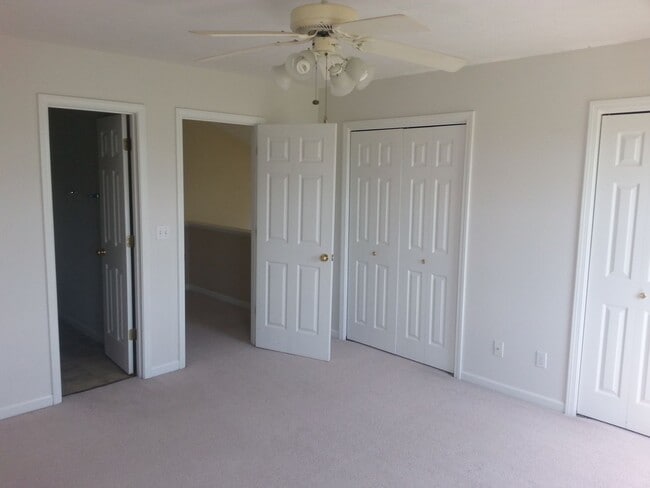 Building Photo - $200 Gift Card! 3-bed home available in Savoy!