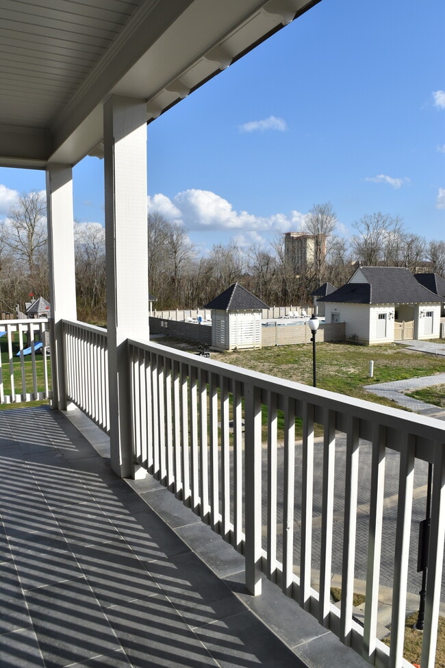 Building Photo - 3305 Pointe-Marie Dr