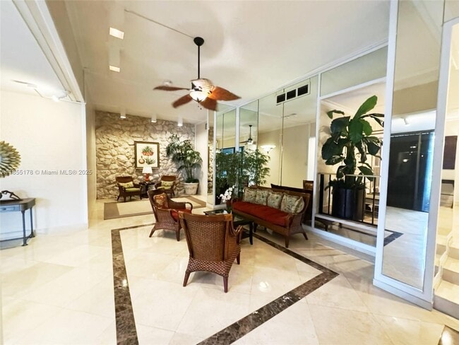 Building Photo - 5600 N Flagler Dr