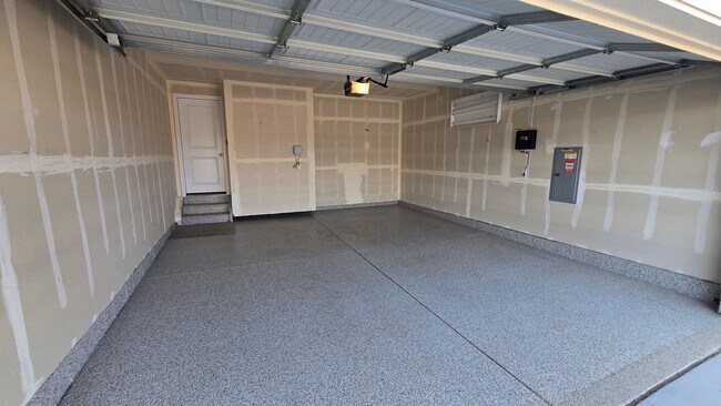Building Photo - 11101 Willmore Dr