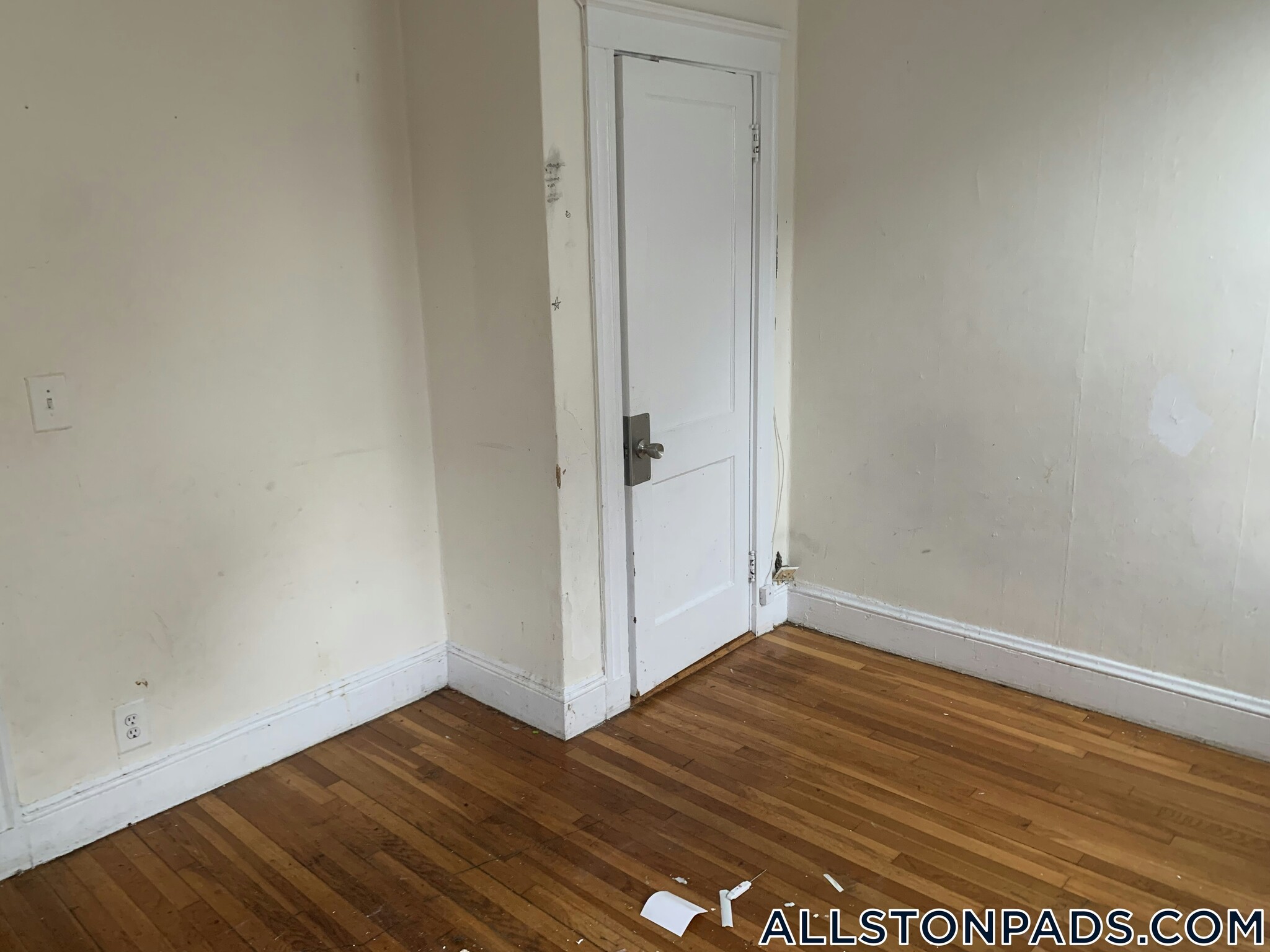 Building Photo - 5 Barrows St