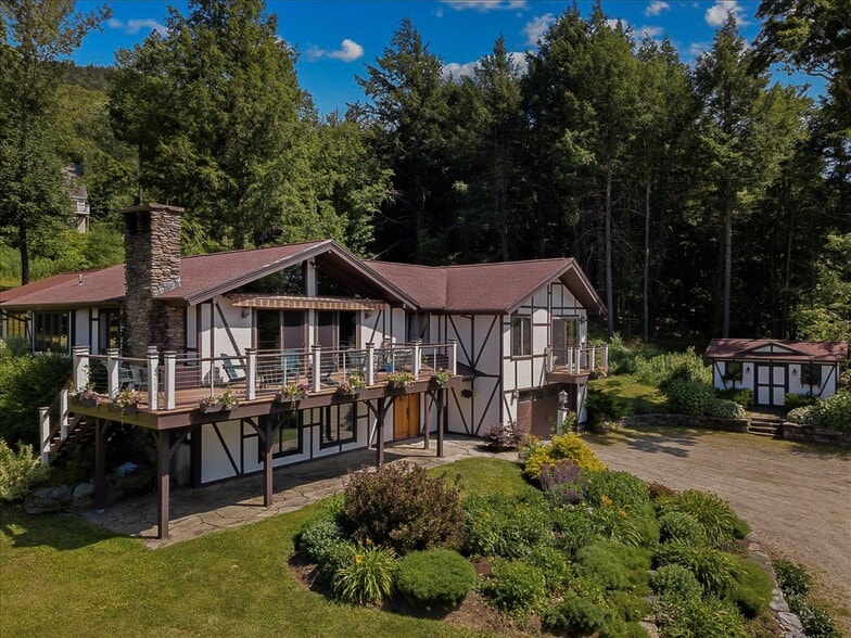 Building Photo - 682 Ski Valley Rd