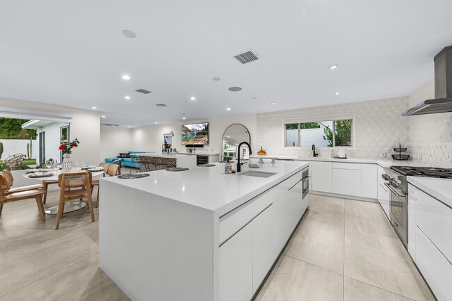 Building Photo - 72827 Bursera Way