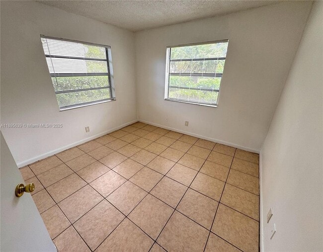 Building Photo - 3500 NW 116th Terrace