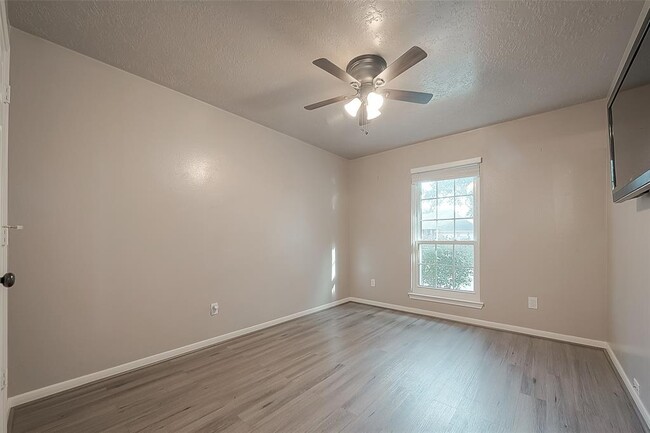 Building Photo - 3118 Watercastle Ct