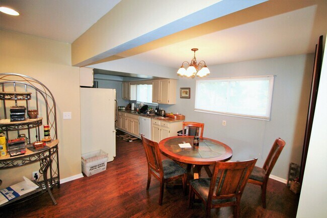 Building Photo - 22987 W 13 Mile Rd