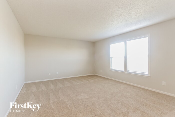 Building Photo - 8250 S Rising Sun Dr