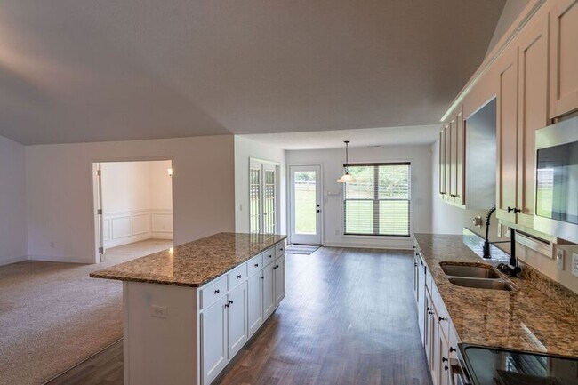 Building Photo - 1394 Hardigree Rd