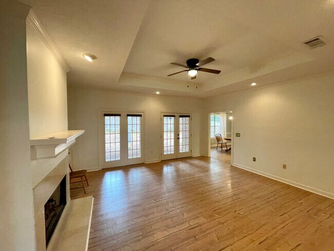 Building Photo - 3/2 for rent in Ridgeland!