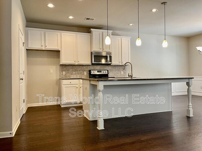 Building Photo - 5226 Apple Grove Rd NE