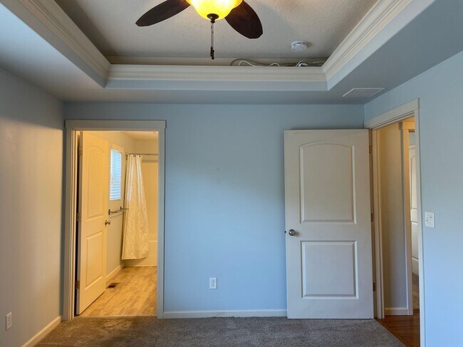 Building Photo - CHARMING Ranch-Style Home in Ridgefield, WA! 3 Bedrooms & 2 Baths! Walk-In Closet! Spacious Floor...