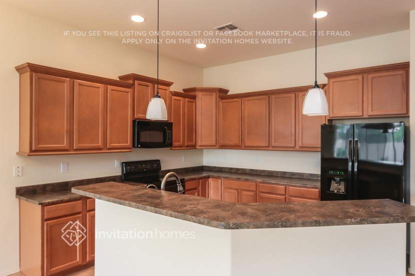 Building Photo - 4409 W Diburgo Dr