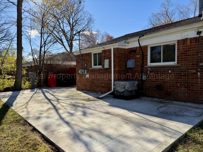 Building Photo - Updated and Beautifully Maintained 3-Bedroom Ranch Minutes from Downtown Berkley!