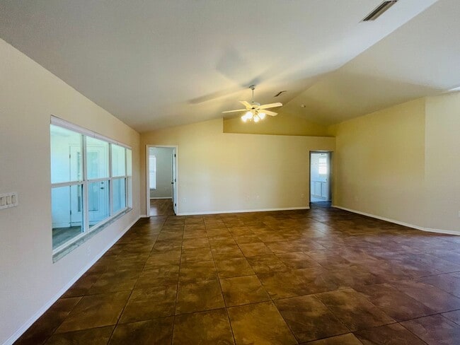 Building Photo - DEEP CREEK, 4 BEDROOM HOME