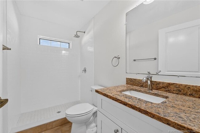 Building Photo - 1855 17th Ave SW