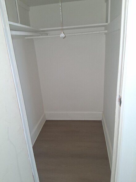 Building Photo - 6250 S Van Ness Ave