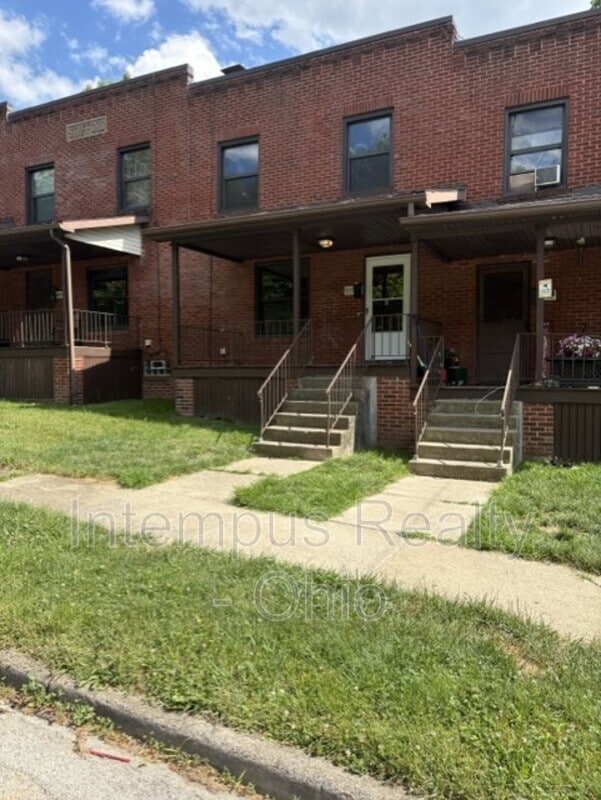 Building Photo - 915 Lakewood Ave